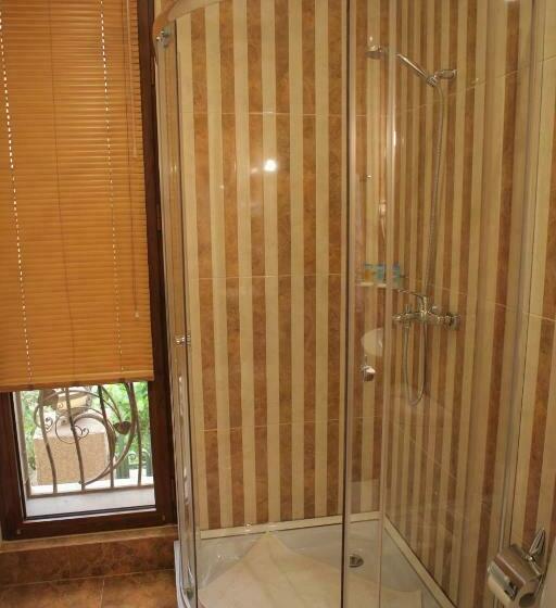 Camera Tripla Deluxe, Daniel Boutique