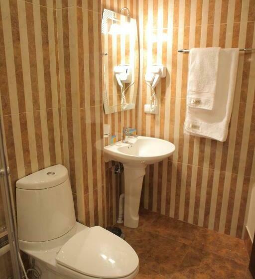 Camera Tripla Deluxe, Daniel Boutique