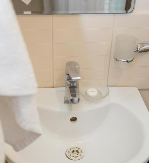 Camera Economy Singola, Daniel Boutique