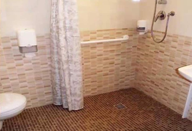 חדר לארבעה סטנדרטי עם מרפסת, Ester Safer