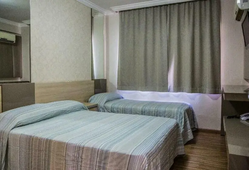 Standard Kolmen Hengen Huone, Paraiso