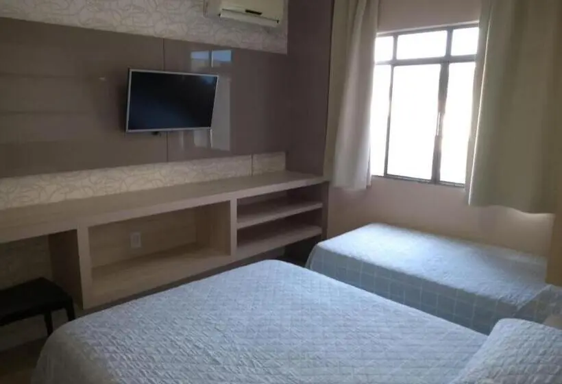 Standard Kolmen Hengen Huone, Paraiso