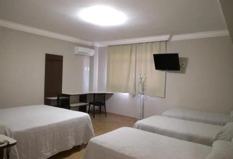 Standard Kolmen Hengen Huone, Paraiso