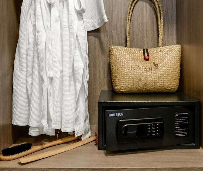 اتاق سوپریور با چشمانداز شهر, The Nalod Da Nang