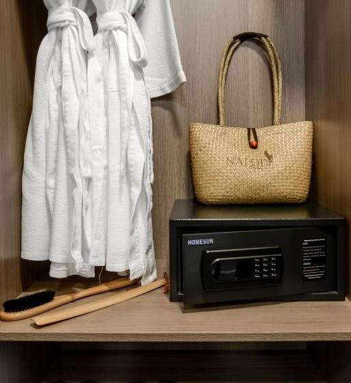 اتاق سوپریور با چشمانداز دریا, The Nalod Da Nang