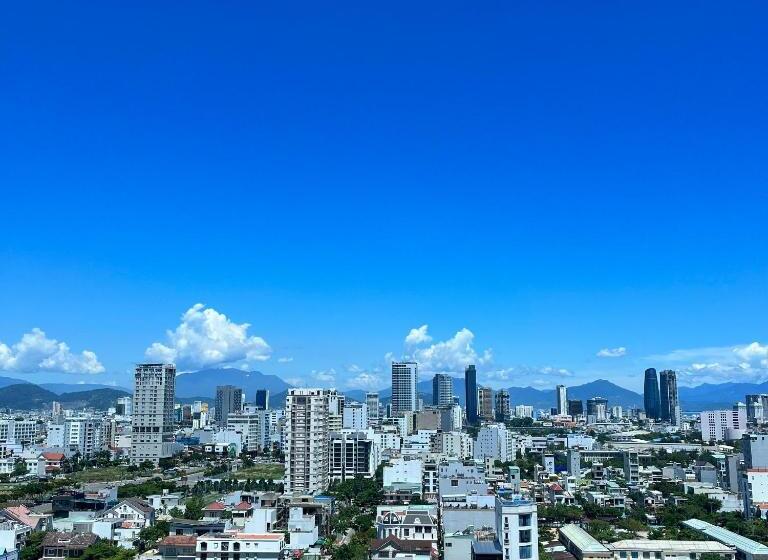 اتاق لوکس, The Nalod Da Nang