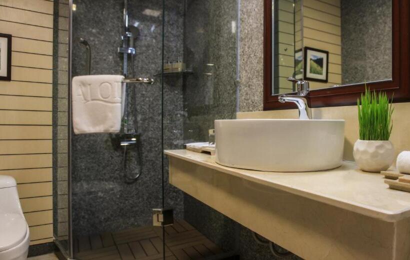 اتاق لوکس, The Nalod Da Nang