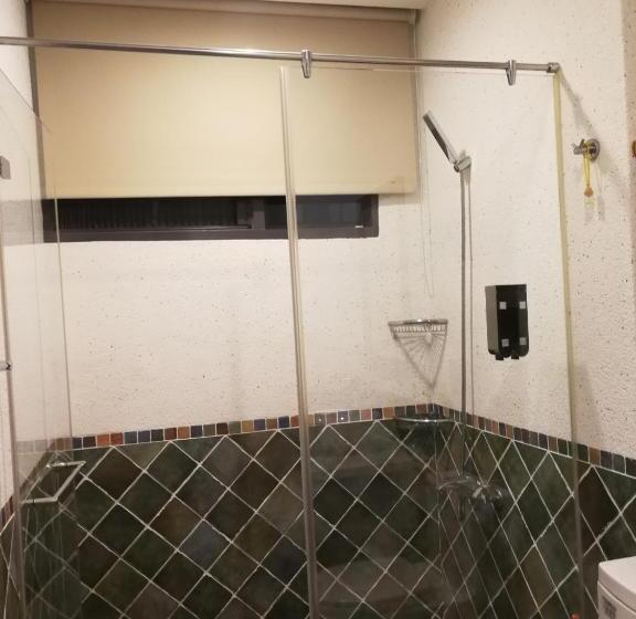 اتاق استاندارد چهار تخته, 羅東夜市舒果shugo B&b 近清溝夜市 國旅卡特約店 配合手作早餐店及租車行