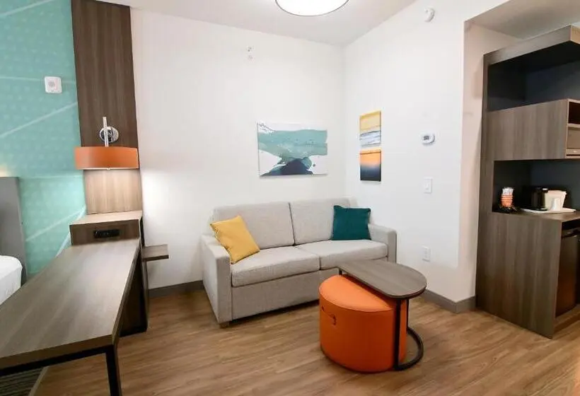 身障者適用スイートルーム, Comfort Suites Titusville Near Kennedy Space Center