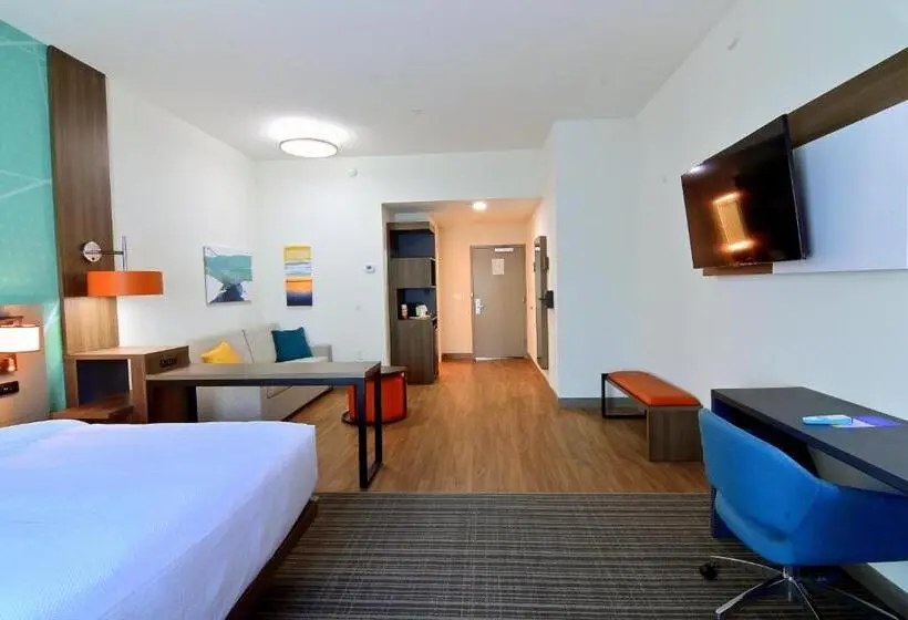 身障者適用スイートルーム, Comfort Suites Titusville Near Kennedy Space Center