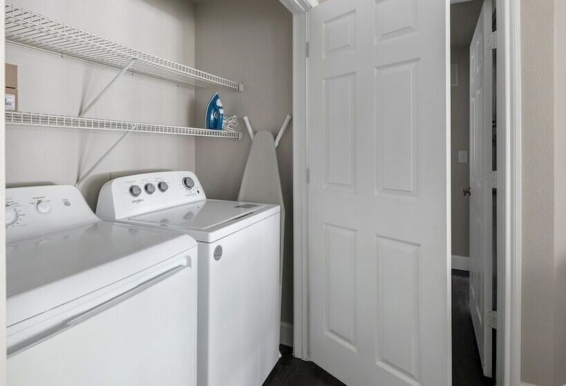 带1个卧室的公寓, Riverpark Apartments By Barsala