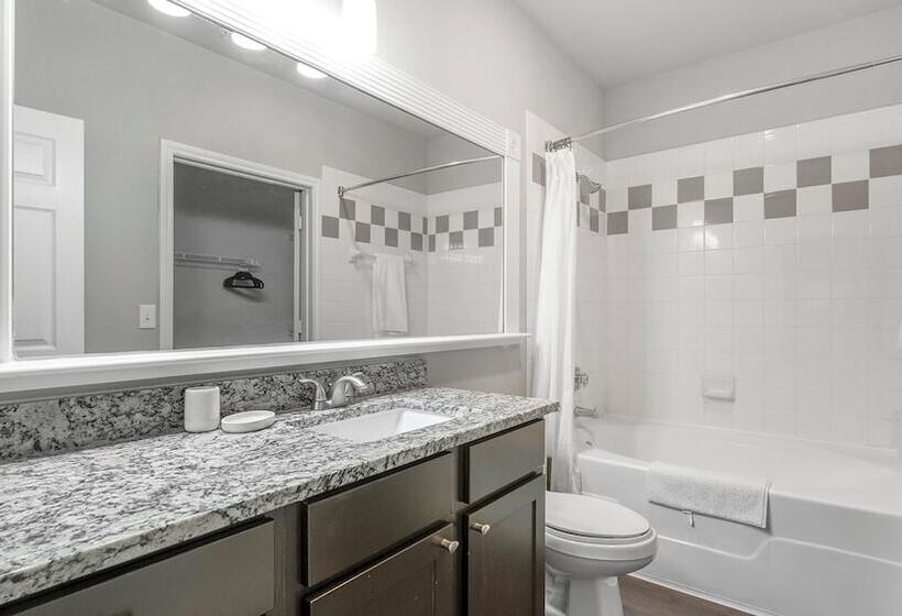 带2个卧室的公寓, Riverpark Apartments By Barsala