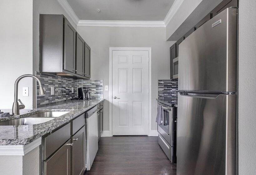 带2个卧室的公寓, Riverpark Apartments By Barsala