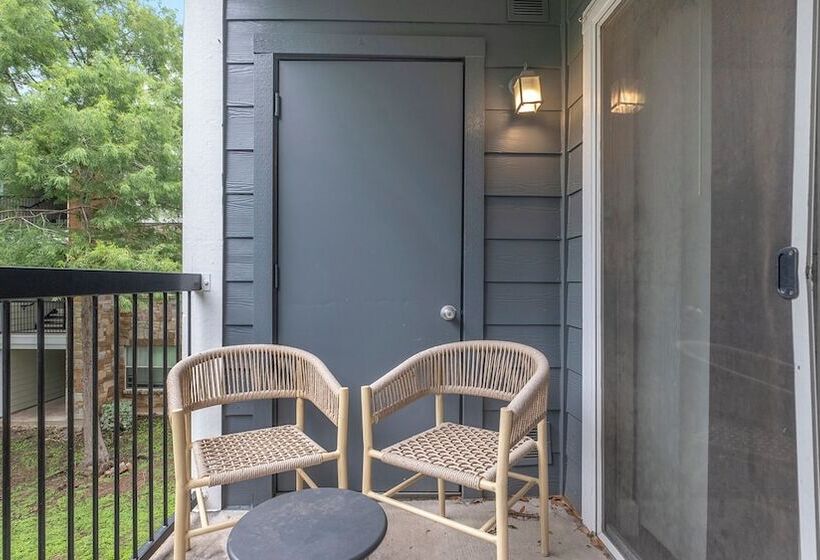 带2个卧室的公寓, Riverpark Apartments By Barsala