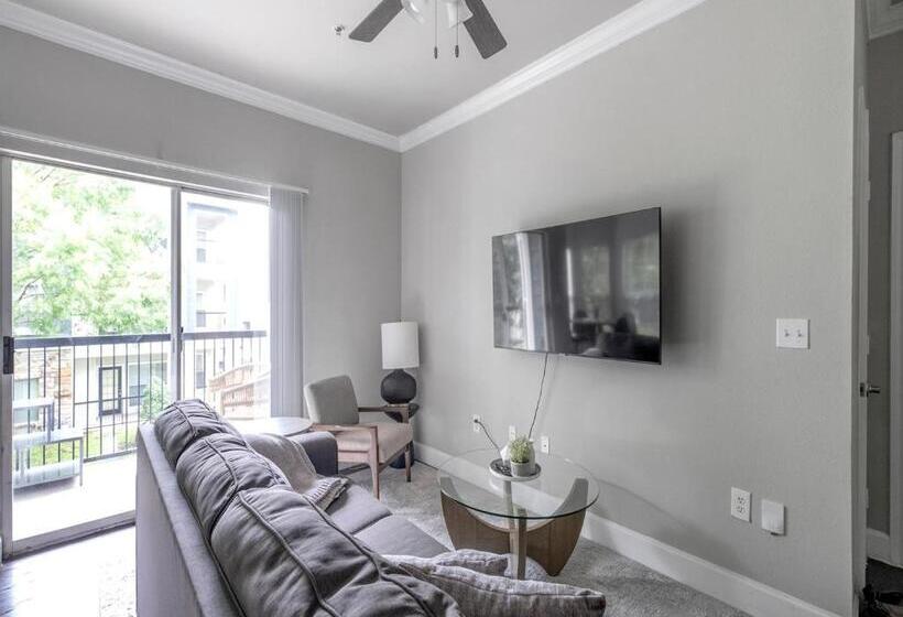 带2个卧室的公寓, Riverpark Apartments By Barsala