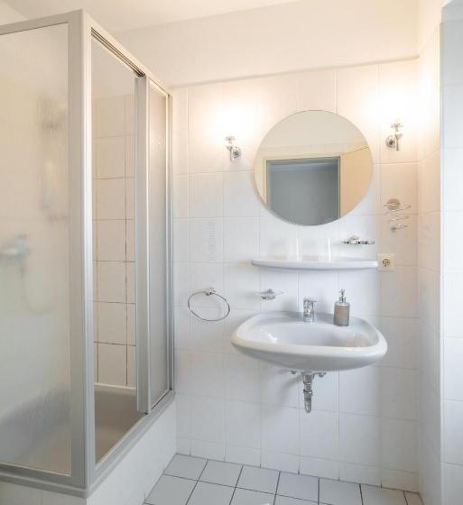 Номер Стандартный Кровать Куин, Waldhotel Schöneiche   Self Check In