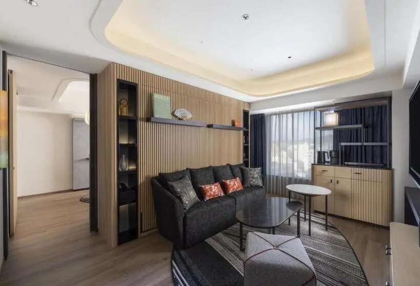 سوییت جونیور اجرایی, Novotel Nara