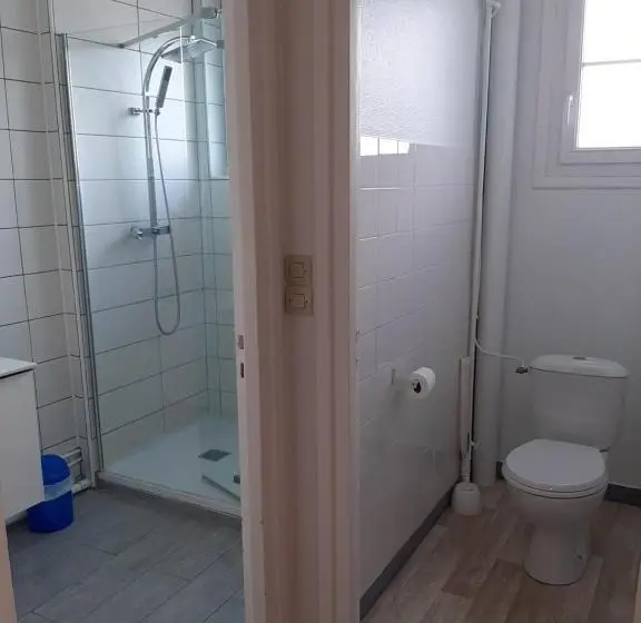 Pokój Rodzinny, Come Inn