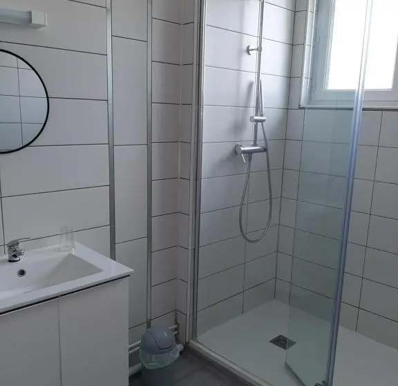 Pokój Rodzinny, Come Inn