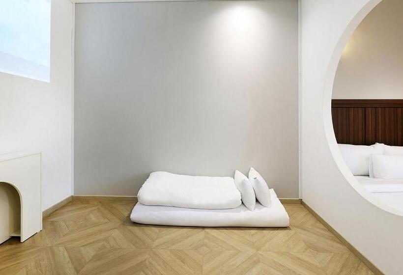 패밀리 스위트, Intro Chuncheon