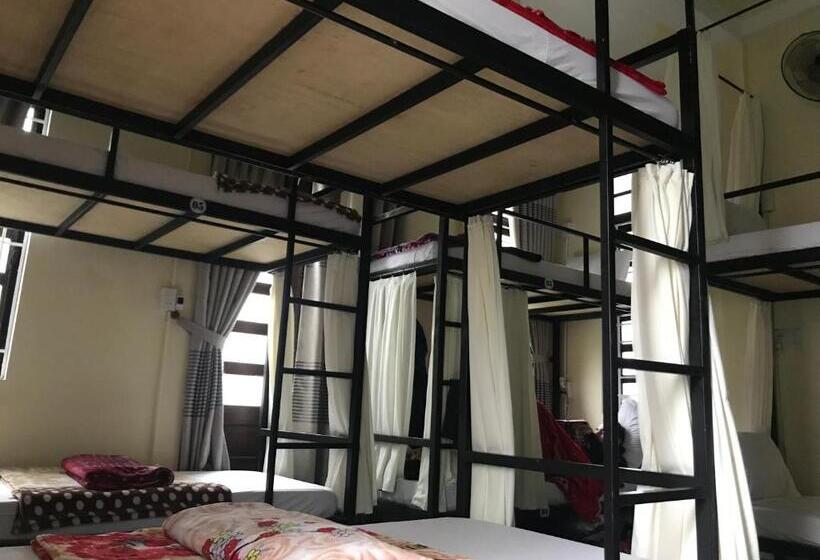 تختخواب در اتاق مشترک, Bonjour Hostel