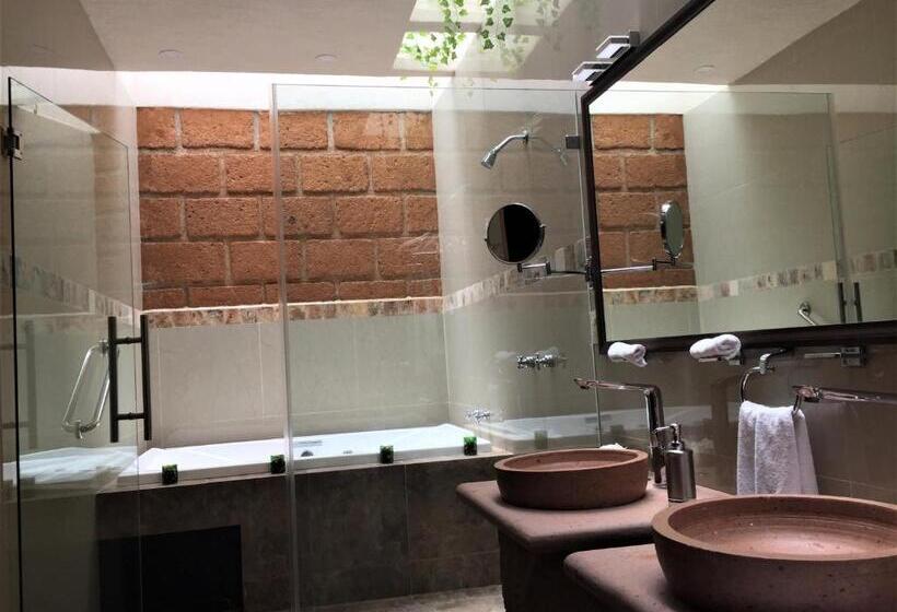 סוויטה דלוקס, Boutique La Herencia