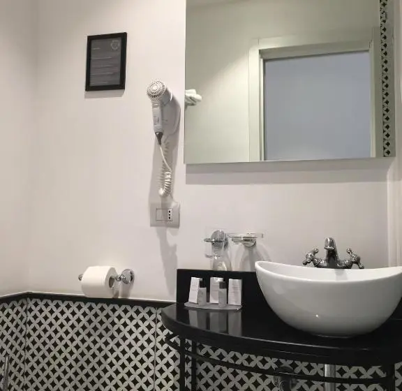 اتاق استاندارد یک نفره, Boutique Hotel Metro 900
