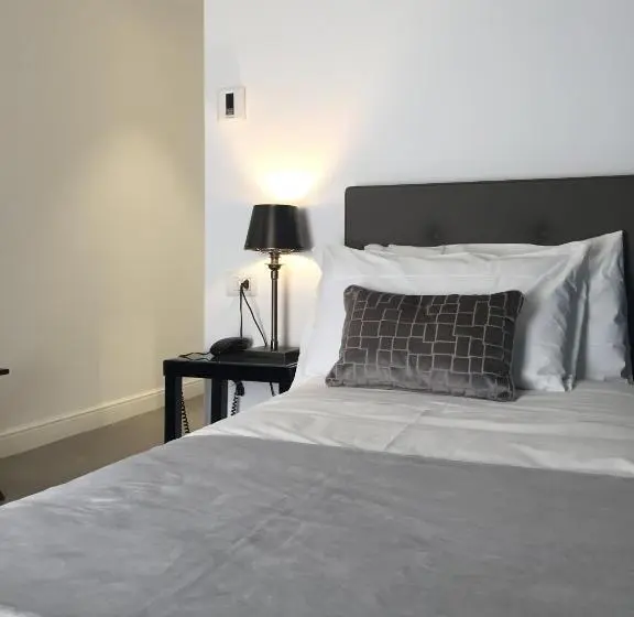 اتاق استاندارد یک نفره, Boutique Hotel Metro 900
