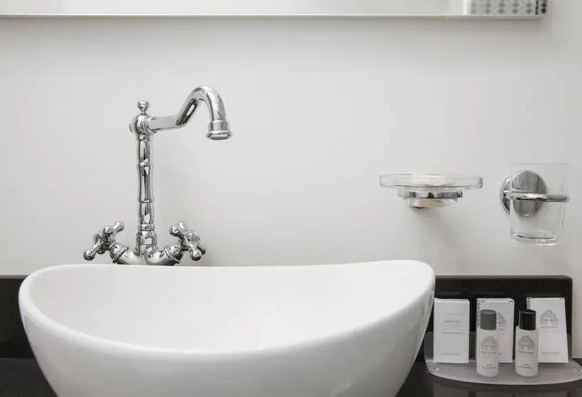 اتاق استاندارد یک نفره, Boutique Hotel Metro 900