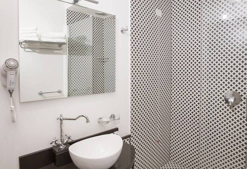 اتاق استاندارد یک نفره, Boutique Hotel Metro 900