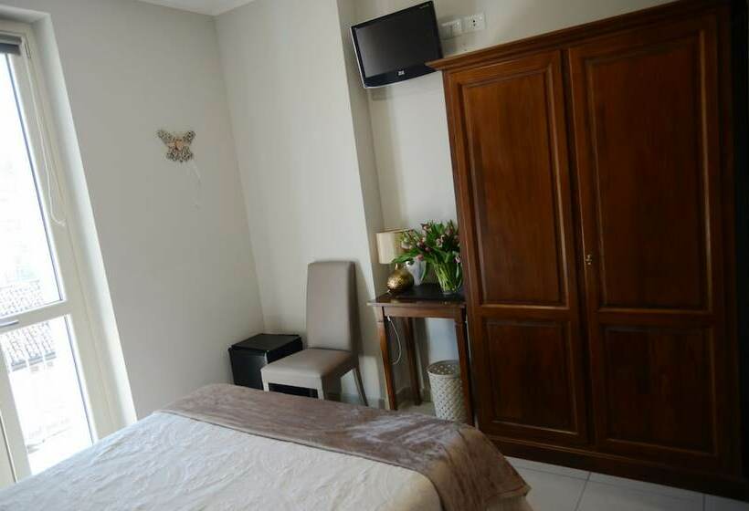 غرفة ديلوكس فردية, Giulio Cesare