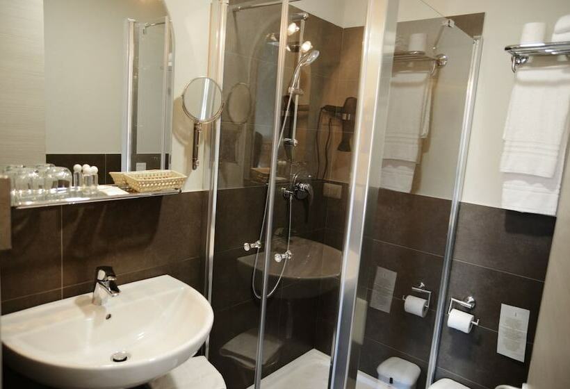 غرفة ديلوكس فردية, Giulio Cesare