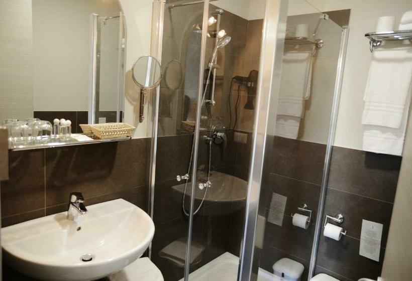 غرفة ديلوكس فردية, Giulio Cesare