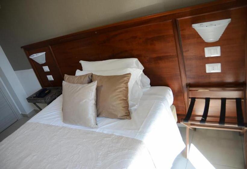 غرفة إقتصادية, Giulio Cesare