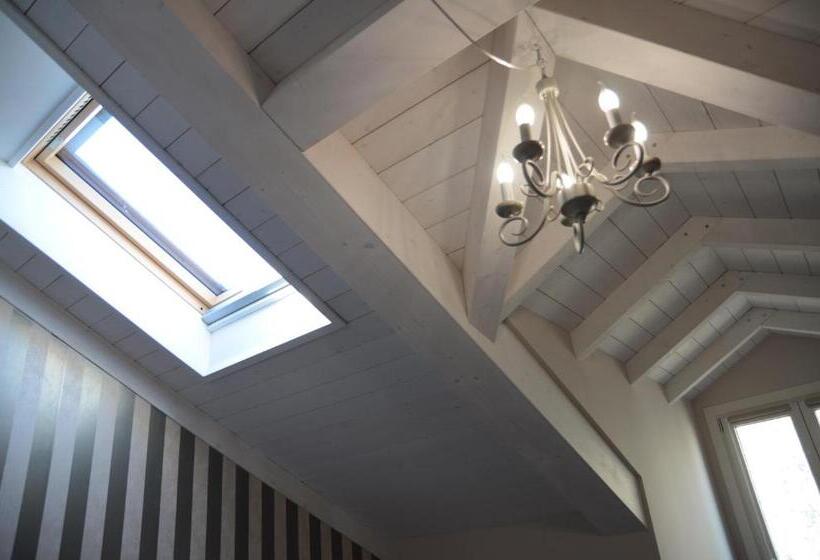 غرفة سوبيريور ثلاثية, Giulio Cesare