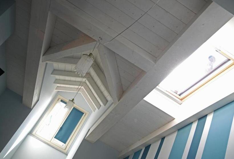 غرفة سوبيريور رباعية, Giulio Cesare