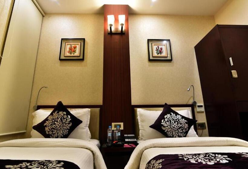 חדר דלוקס, Kama International