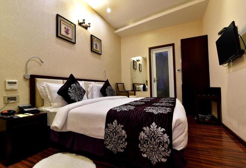 חדר סטנדרט, Kama International