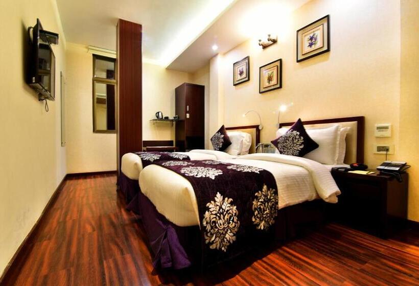 חדר סטנדרט, Kama International