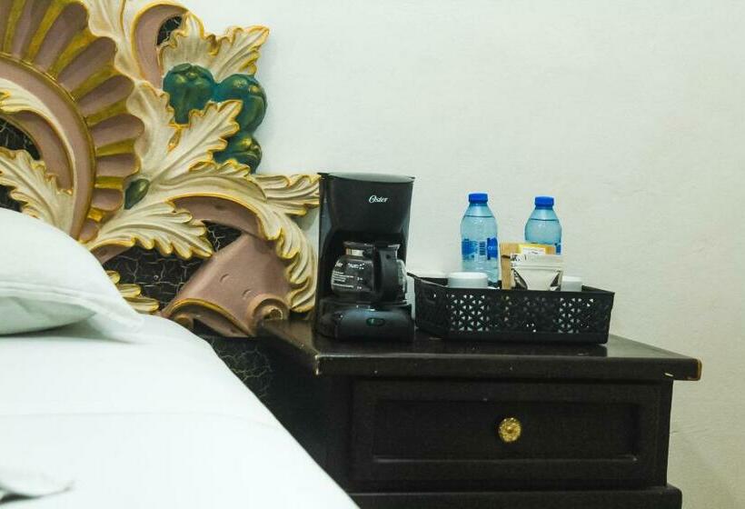 סוויטה אקזקיוטיב, Palacio Canton