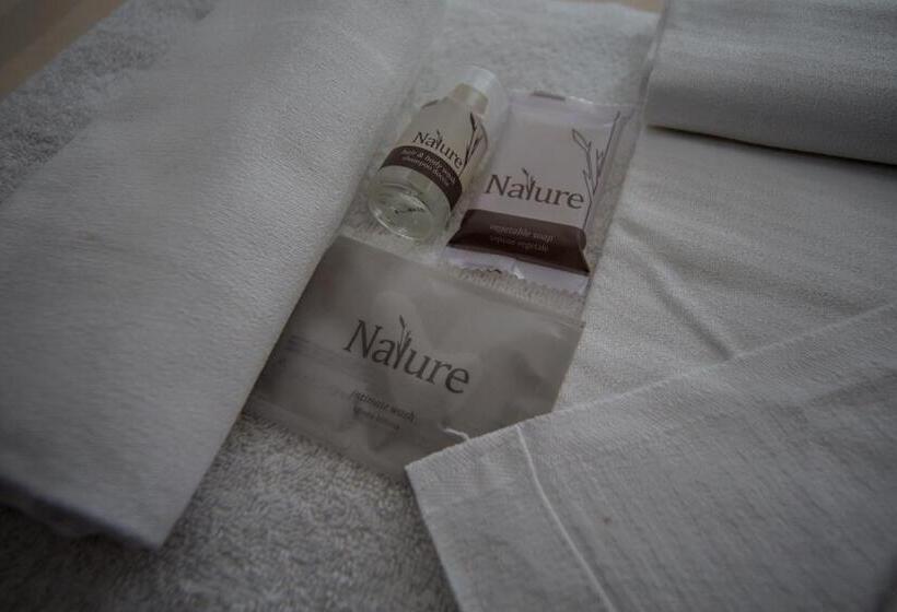 غرفة كومفورت ثلاثية, Porta Marmorea