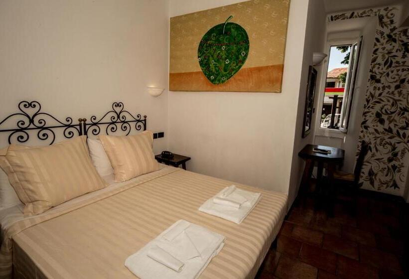 غرفة إقتصادية, Porta Marmorea