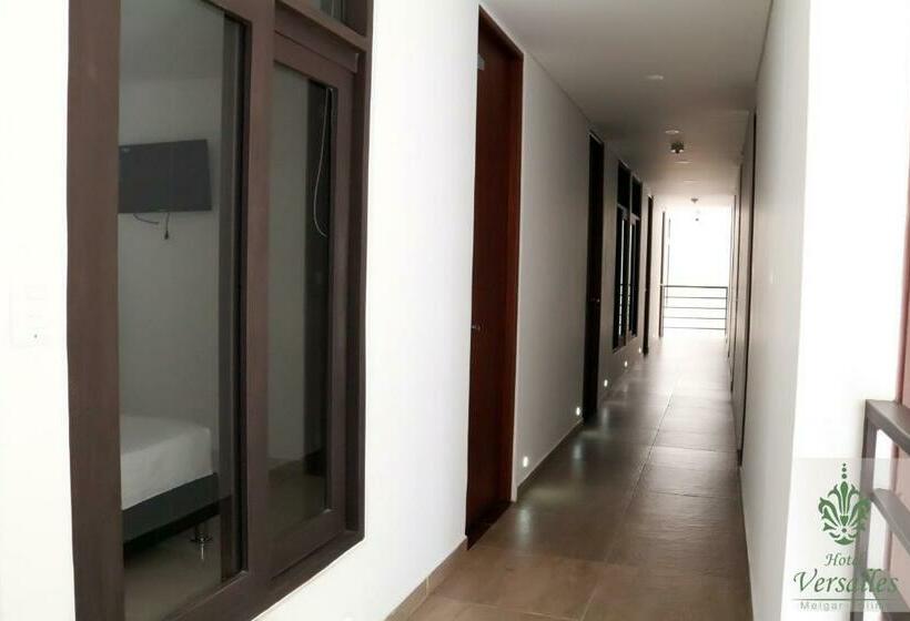 اتاق استاندارد, Restaurante Versalles