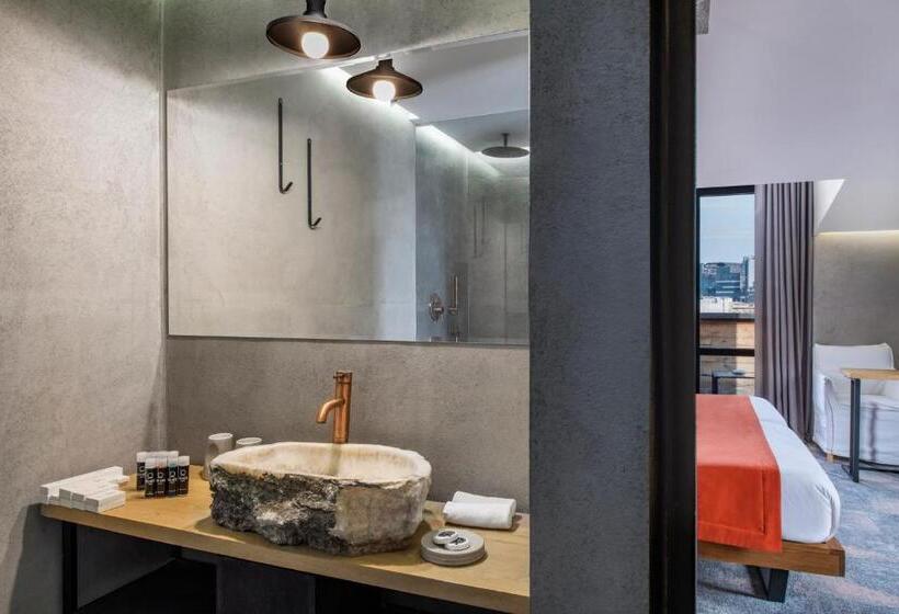 اتاق لوکس با تراس, Iota Hotel Tbilisi