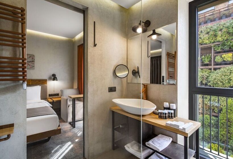 اتاق استاندارد, Iota Hotel Tbilisi