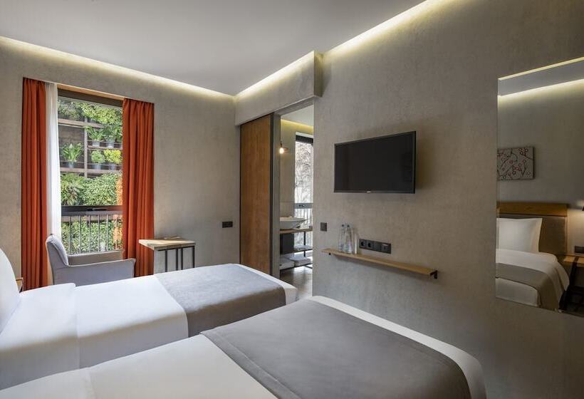 اتاق استاندارد, Iota Hotel Tbilisi