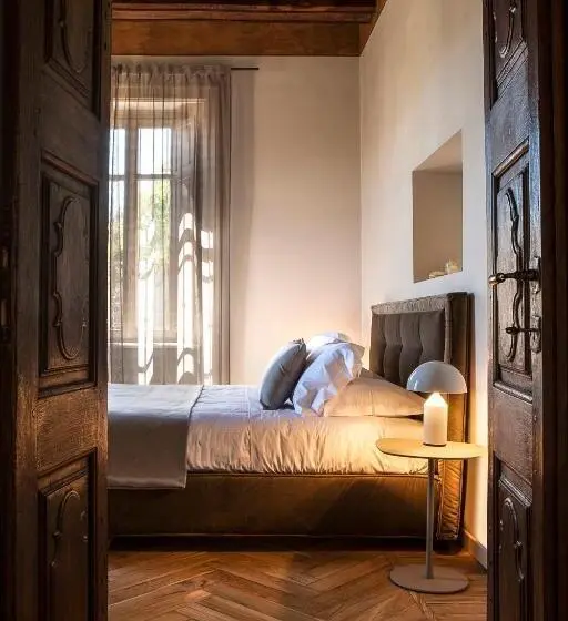 Juniorsviitti Allasnäkymä, Relais Villa Del Borgo