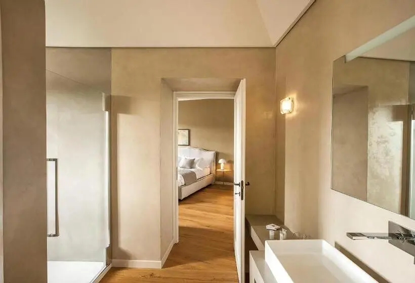 Juniorsviitti Parveke, Relais Villa Del Borgo