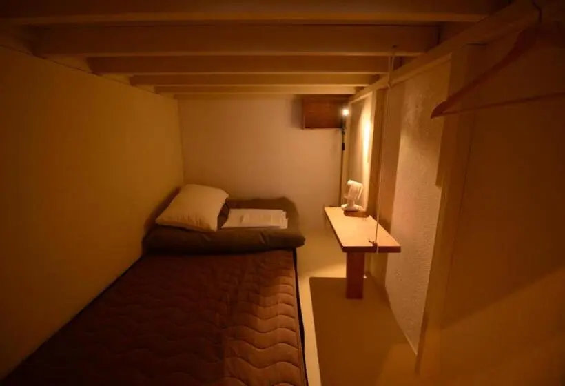スタンダード４人部屋, Taketa Ekimae Hostel Cue