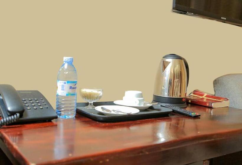 اتاق لوکس, The Mansion